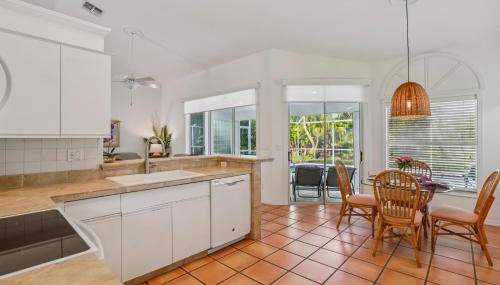 Relaxed Tropical NAPLES Retreat 5 mi to Beach home - Foto 5