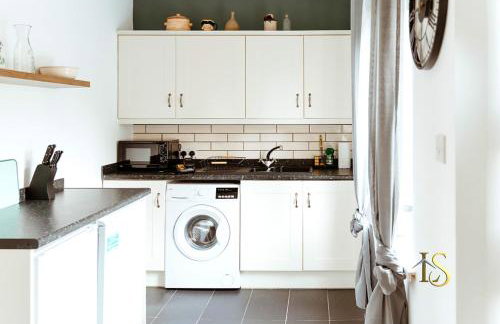 *Luke Stays Oswald Terrace* - Foto 8