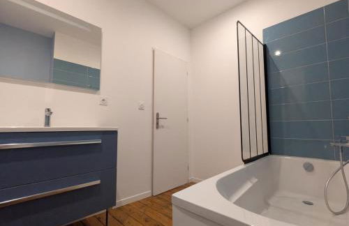 Charmante maison XIXe sur Jarnac avec 3 chambres, cour privative & parking - FR-1-653-280 - Foto 32