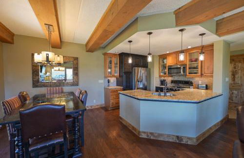 5th Floor 2BD 2BA Condo with Magnificent Views - Foto 12