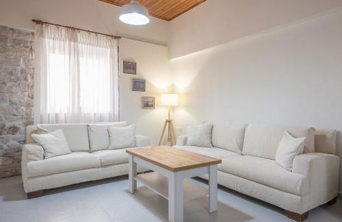 In the center of Messolonghi - Photo 47