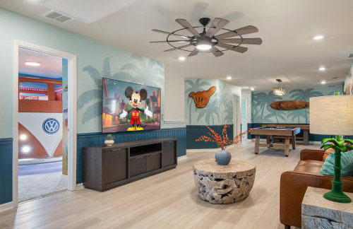 New 10-bedroom Luxury Retreat, Private Pool and Spa, Near Disney and Orlando - Foto 43