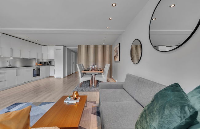 Arctic Homes - Premium Plaza - Photo 26