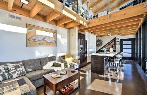 Waterfront Lake Superior Cabin Fire Pit and More! - Foto 4