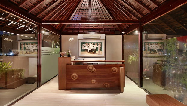 Check-in/check-out kiosk