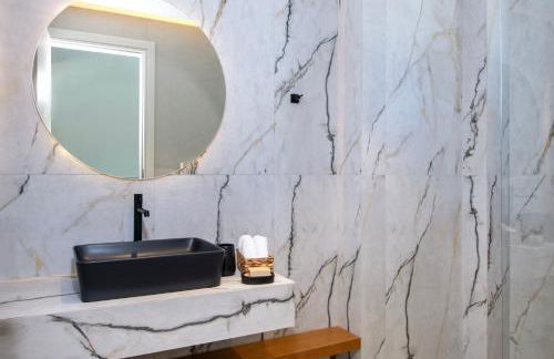 LeEva Oasis Villa - Photo 32