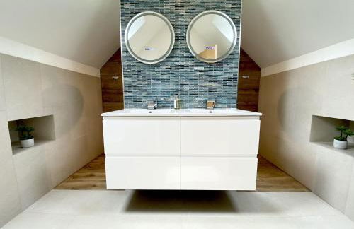 Trewhiddle Retreat V9 by Together Travel - Luxury 4-Bedroom Villa - Foto 22