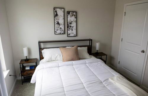 Holistic Campus Rental, LLC - Private Bedrooms in Shared Home with Shared Kitchen - Foto 31