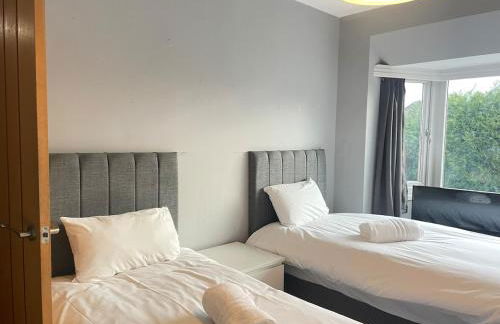 Spacious 4BR near Nec,Bhx, M6-M42 with Parking - Foto 9