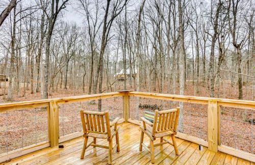Peaceful Hikers Hideaway with Deck on 1 Acre! - Foto 23