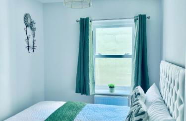 Dover Ferry Apartments x 2 Sleeps 10 with parking and castle views - Foto 30