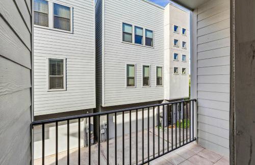 Gorgeous Property Near Convention Center - Foto 26