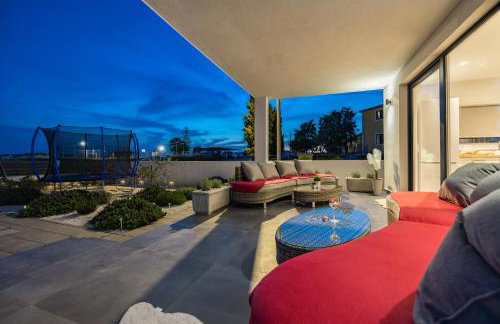 Villa Angie near Pula for 10 persons with private heated pool & kids playground - Foto 8