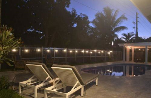 Spacious 4 bedrooms, 2 bathroom house with pool - Photo 25