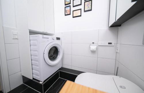 Rheinblick7 Neuss - Spektakulärer Blick auf die Düsseldorfer Skyline - Ruhig Modern Privatparkplatz Aufzug - Top Anbindung an Messe Flughafen Hauptbahnhof - Foto 58