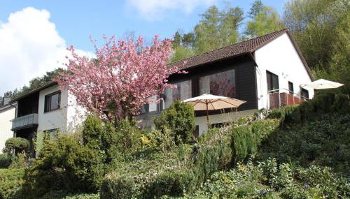 Ferienwohnung "Kirchblick" im Ferienhaus Blumenhain - Foto 2