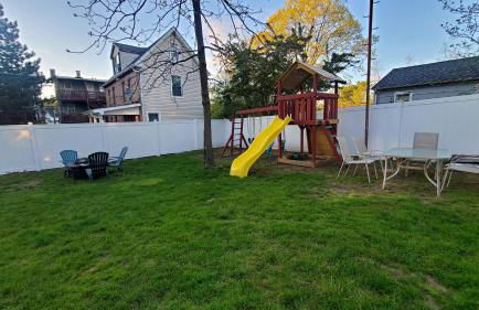 Sunny & Spacious 2BD 1BA WFH Apt-Huge Yard & Patio - Foto 18