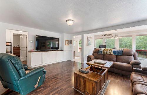 Serene Cottage in the Woods - Photo 18