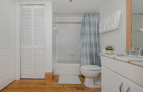 Lovely condo with city & ocean views. Sleep up to 6 people! - Foto 19