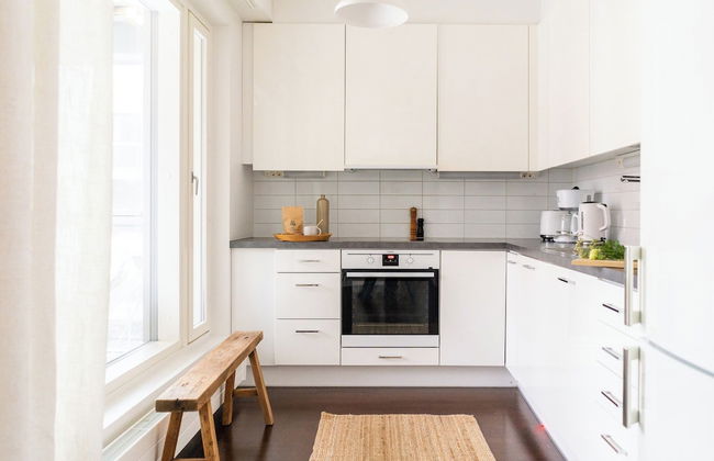 1br with Private Sauna and Balcony - Photo 4