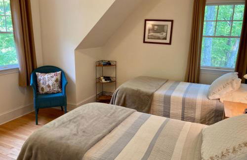 4 bedroom East Hampton home with large heated pool - Foto 18