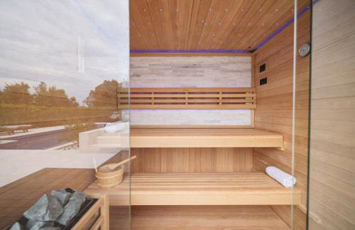 Villa Pino with Pool, Sauna & Jacuzzi - Foto 25