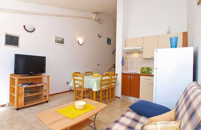 Apartment 1077 - Photo 29