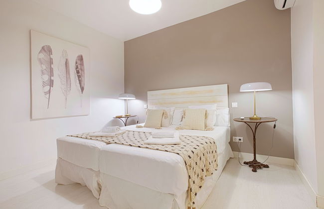 Genteel Home Chueca II - Photo 1