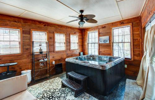 Cleveland Cabin with Private Hot Tub about 7 Mi to Helen - Foto 15