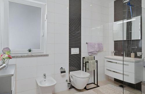 Holiday house "Sabine pink" with heated pool - Photo 28