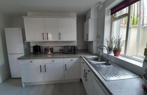 Wokingham - Central 2 beds home with parking - Foto 5