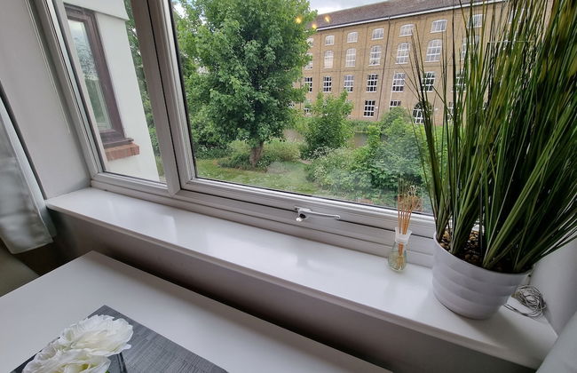 360 Serviced Accommodations - Swan Path Retreat - 2 Bedroom Apartment - Photo 23