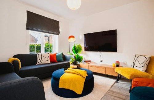 Spacious 5 Bedroom House Sleeps 9 with Parking - Foto 20