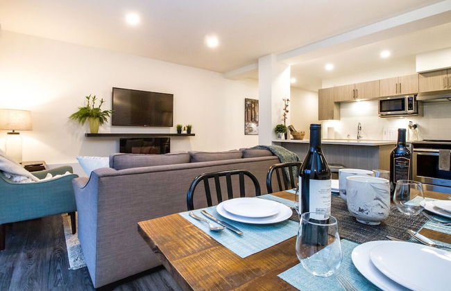 Revelstoke Retreat by Revelstoke Vacations - Photo 11