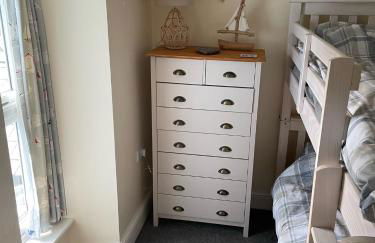 Bryn Goleu, Mersey Street, Borth-y-Gest - Photo 2