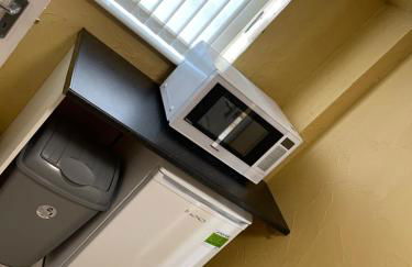 Rain Hill Cottage - Sleeps 4 Parking & Pets Ok - Foto 19