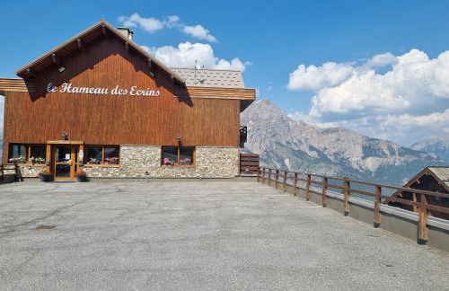PUY SAINT VINCENT APPARTEMENT T2 BALCON SUPER PANORAMA AVEC PARKING PRIVE COUVERT et PISCINE L'ETE - Foto 57