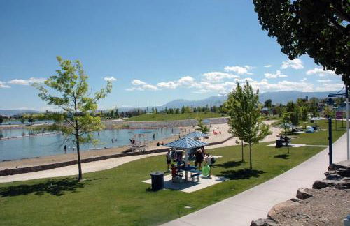 Marina Escape-Lake-Family-Fishing-Casino - Photo 13