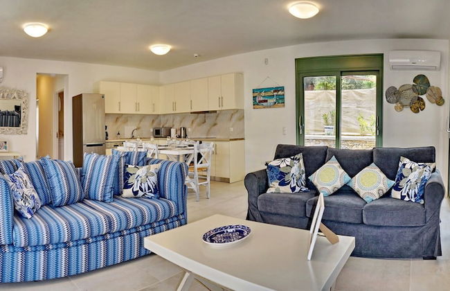 Ouzo Stone House 1, with private pool - Foto 23