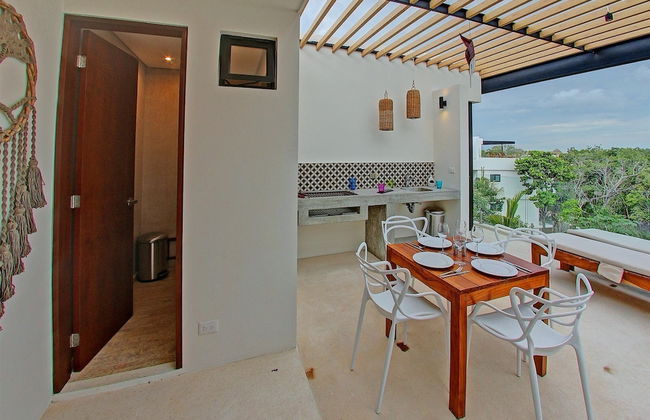 Loveboat Penthouse Studio With Private Splash Pool – PENTHOUSE 5 B – By Salt-Kisses - Photo 9