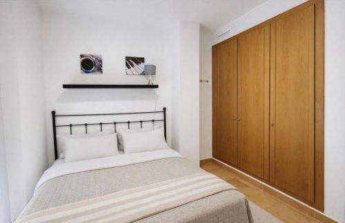 Schöne Unterkunft mit Pool und Terrasse. - Foto 29