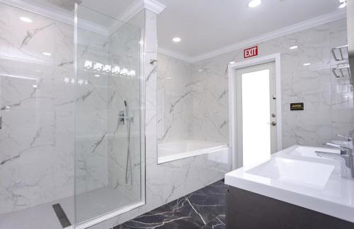 Amazing 5BR Villa Heated Pool near Hard Rock - Foto 13