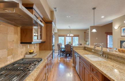 Luxe All-season Retreat by Avantstay Prime Location, Near Skiing - Foto 99