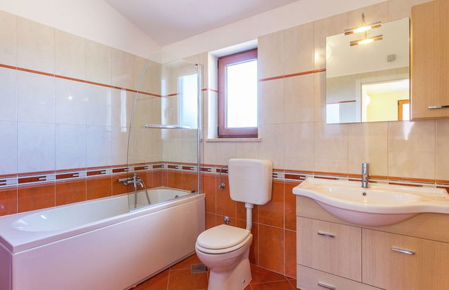 Villa in Kma?i?i With Private Pool - Foto 13