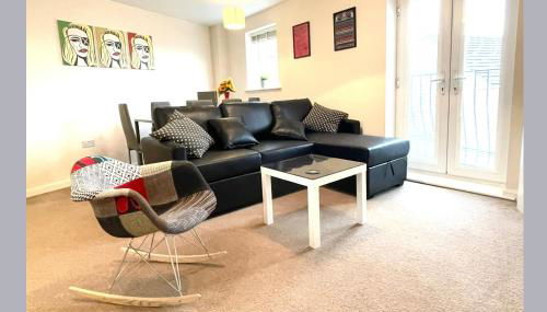 Chichele House, sleeps 8, Nr Rushden Lakes, allocated parking, corporate welcome - Foto 3