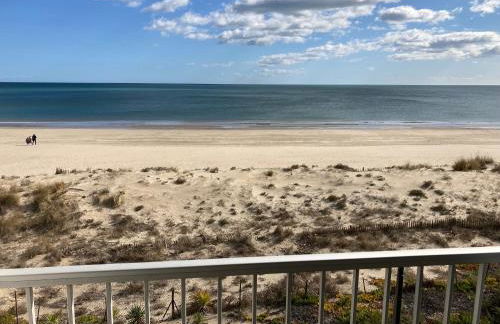 Superbe Studio Rénové les pieds dans l'eau! - Foto 6