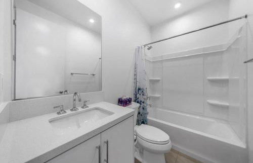 Central Santa Ana - Modern 4BR Home Near Disneyland - Foto 23