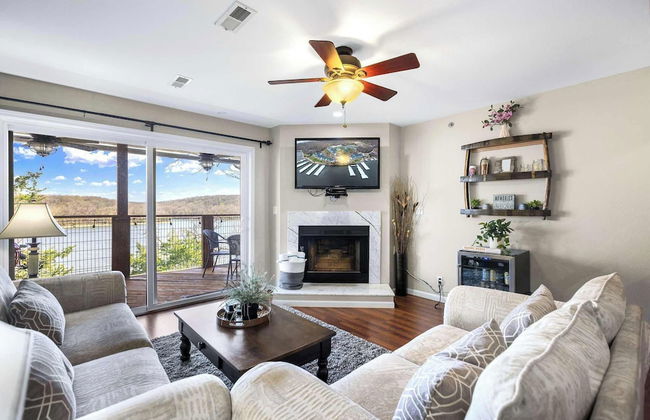 Family Lakefront Oasis Picture Perfect Retreat! - Photo 1