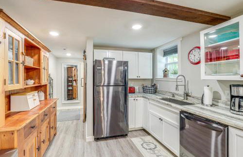 Modern Weaverville Apartment - Walk to Downtown! - Foto 14
