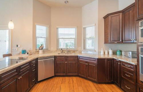 Cave Creek- Basketball Putt Putt Pool & Games - Foto 19